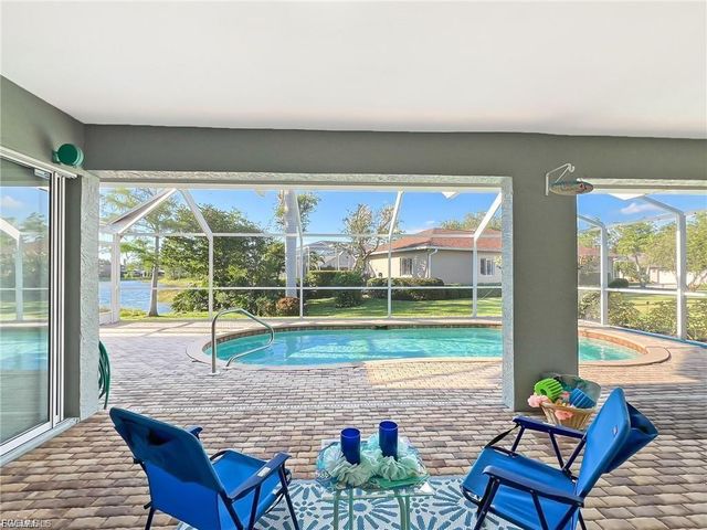 7631 Woodland Bend CIR, Fort Myers, FL 33912