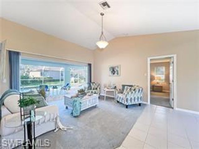 7631 Woodland Bend CIR, Fort Myers, FL 33912
