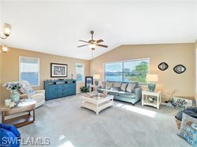 7631 Woodland Bend CIR, Fort Myers, FL 33912