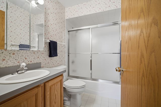 3118 Woodland Drive 3118, Zion, IL 60099