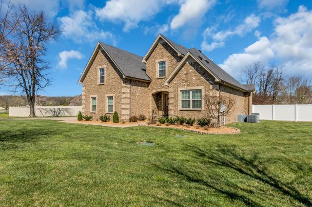1009 Lila Dr, Murfreesboro, TN 37128