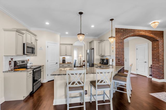 1009 Lila Dr, Murfreesboro, TN 37128