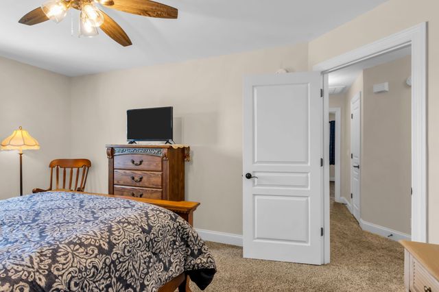 1009 Lila Dr, Murfreesboro, TN 37128