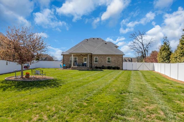 1009 Lila Dr, Murfreesboro, TN 37128