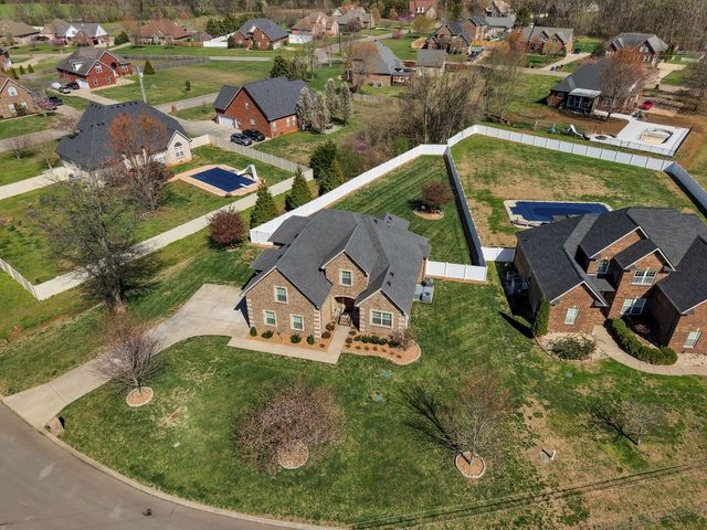 1009 Lila Dr, Murfreesboro, TN 37128