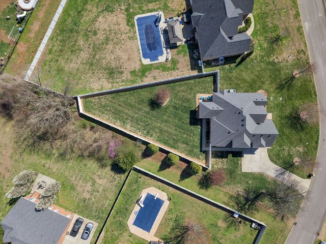 1009 Lila Dr, Murfreesboro, TN 37128