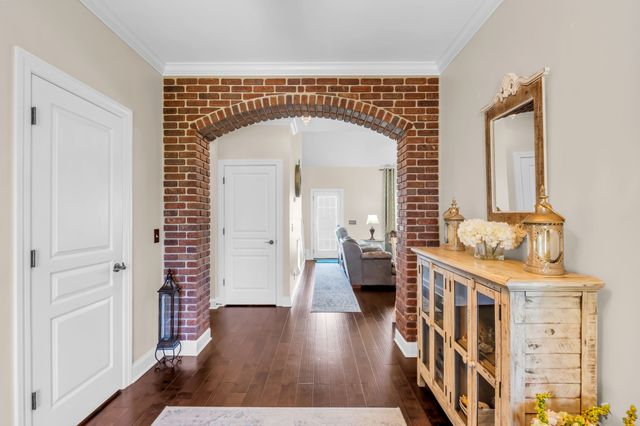 1009 Lila Dr, Murfreesboro, TN 37128