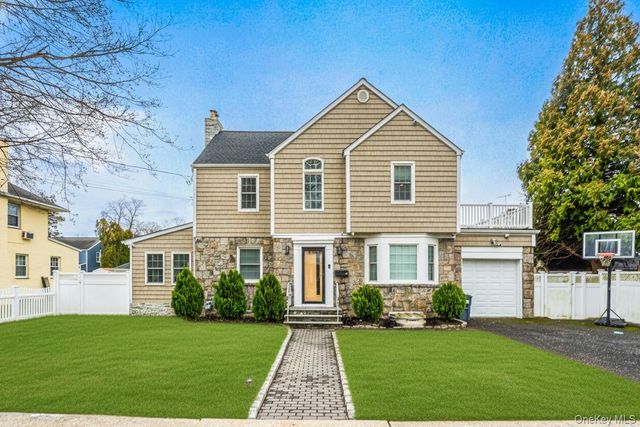 30 Alicia Court, Hempstead, NY 11550