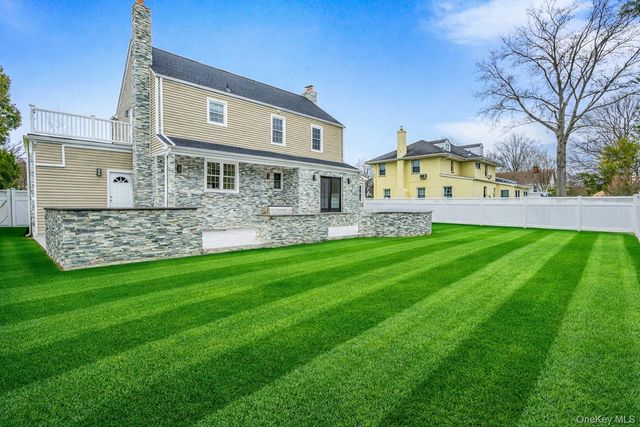 30 Alicia Court, Hempstead, NY 11550