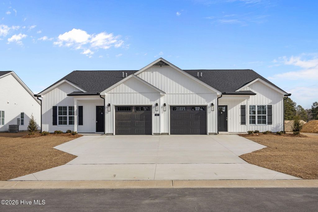 121 Lady O Drive A, Greenville, NC 27834