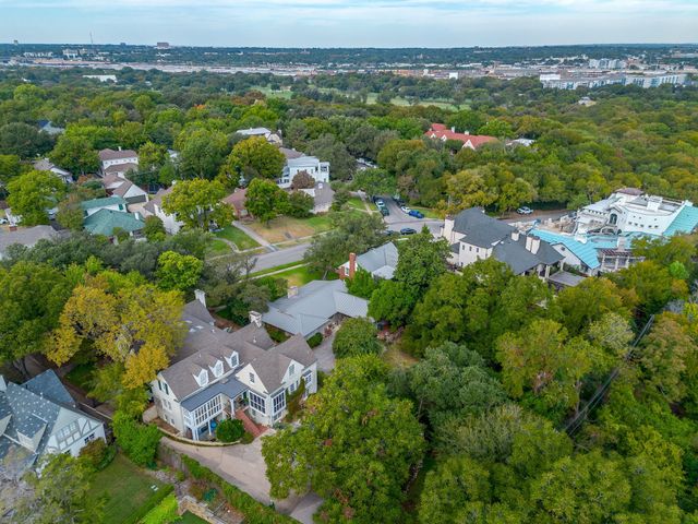 2415 Rogers Avenue, Fort Worth, TX 76109