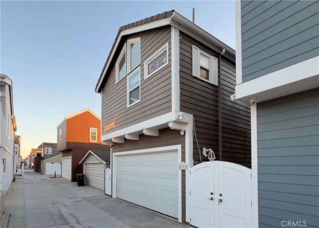 2712 W Oceanfront, Newport Beach, CA 92663