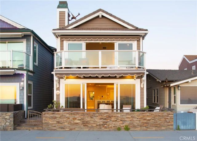 2712 W Oceanfront, Newport Beach, CA 92663