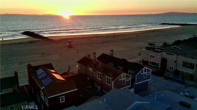 2712 W Oceanfront, Newport Beach, CA 92663