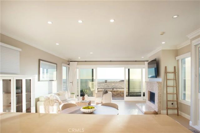 2712 W Oceanfront, Newport Beach, CA 92663