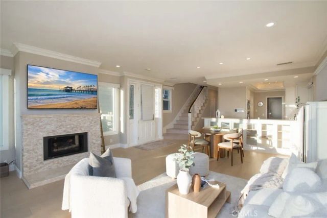 2712 W Oceanfront, Newport Beach, CA 92663