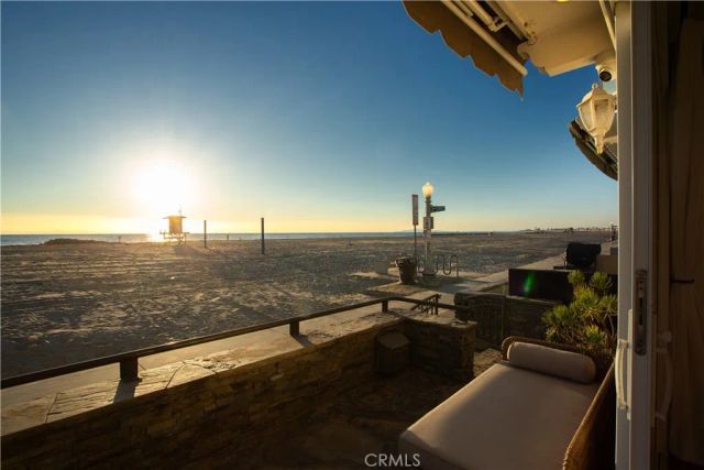 2712 W Oceanfront, Newport Beach, CA 92663