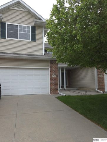 17614 Parker Plaza, Omaha, NE 68118