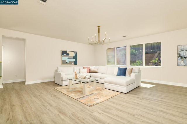 2323 Megan Dr, Oakley, CA 94561