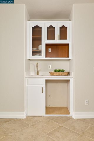 2323 Megan Dr, Oakley, CA 94561