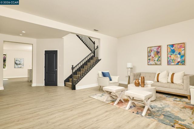 2323 Megan Dr, Oakley, CA 94561