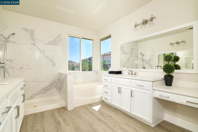 2323 Megan Dr, Oakley, CA 94561