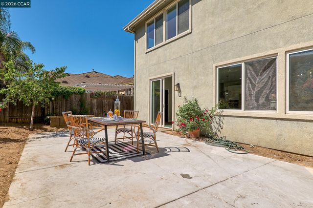 2323 Megan Dr, Oakley, CA 94561