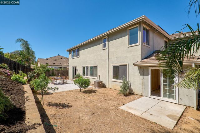 2323 Megan Dr, Oakley, CA 94561