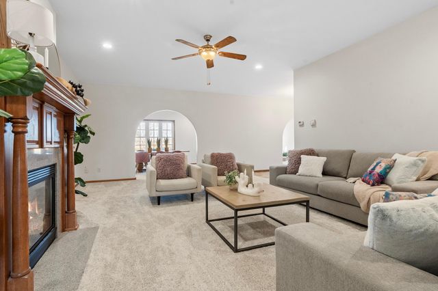 205 Ashley Lane, Alexandria, MN 56308