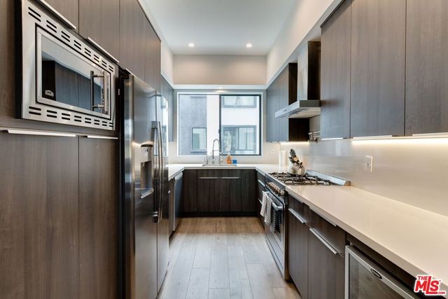 4826 W Pickford, Los Angeles, CA 90019