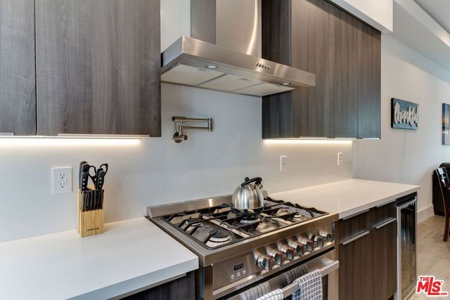 4826 W Pickford, Los Angeles, CA 90019