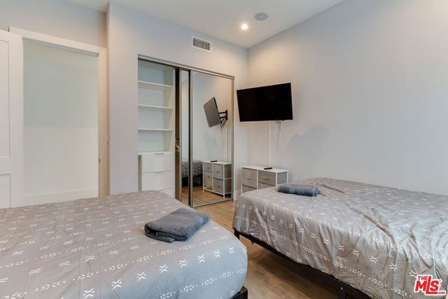 4826 W Pickford, Los Angeles, CA 90019