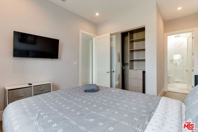 4826 W Pickford, Los Angeles, CA 90019