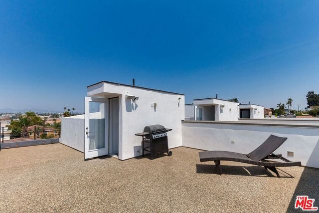 4826 W Pickford, Los Angeles, CA 90019