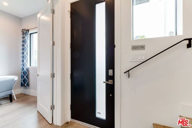 4826 W Pickford, Los Angeles, CA 90019