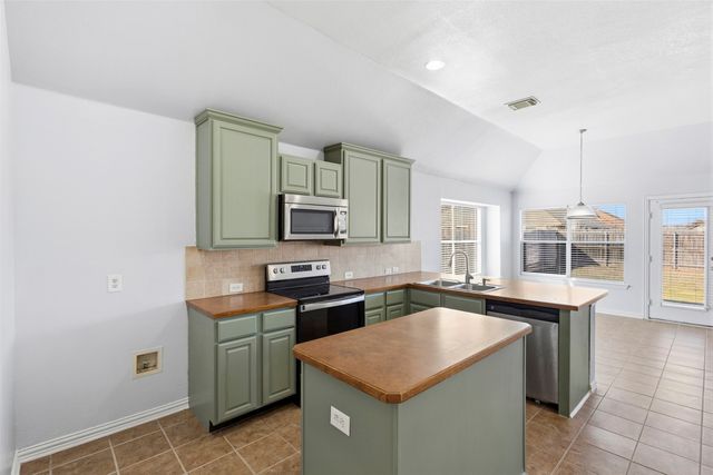 6605 Quail Valley Drive, Midlothian, TX 76065