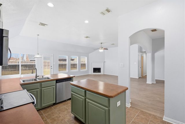 6605 Quail Valley Drive, Midlothian, TX 76065