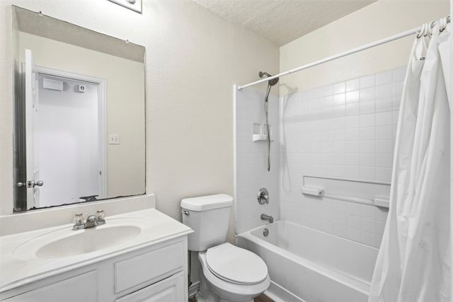 6605 Quail Valley Drive, Midlothian, TX 76065