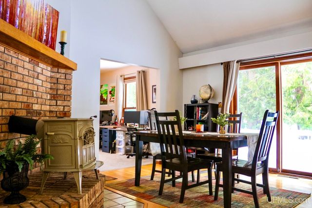 1113 12th Avenue, Houghton, MI 49931