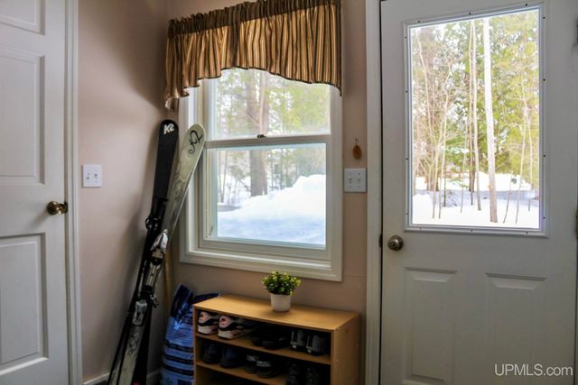 1113 12th Avenue, Houghton, MI 49931