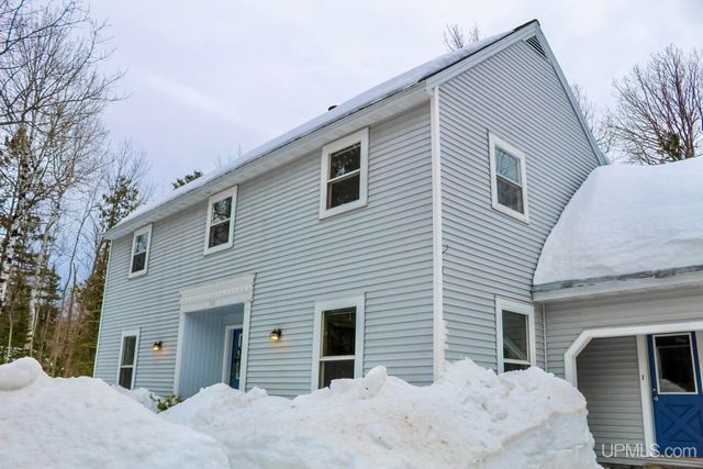 1113 12th Avenue, Houghton, MI 49931