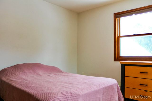 1113 12th Avenue, Houghton, MI 49931