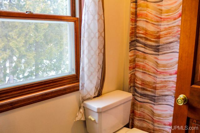 1113 12th Avenue, Houghton, MI 49931