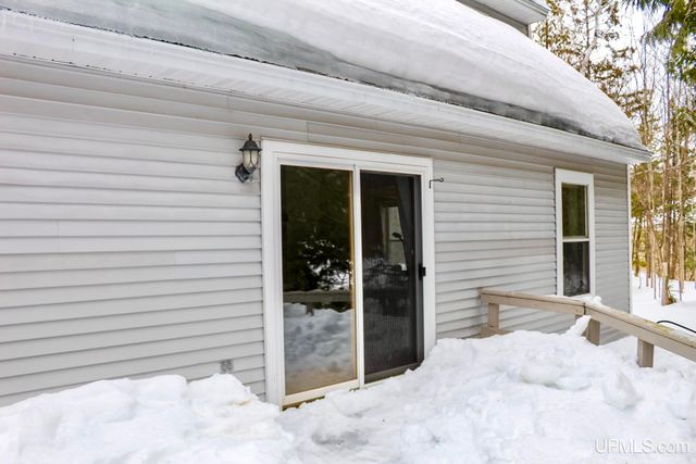 1113 12th Avenue, Houghton, MI 49931