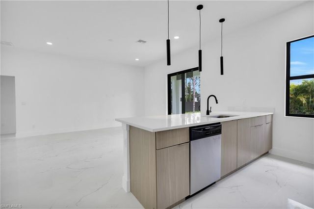 3202 21st ST W, Lehigh Acres, FL 33971