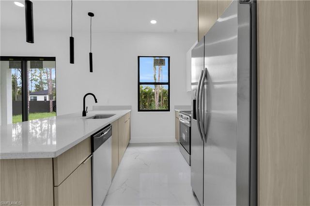 3202 21st ST W, Lehigh Acres, FL 33971