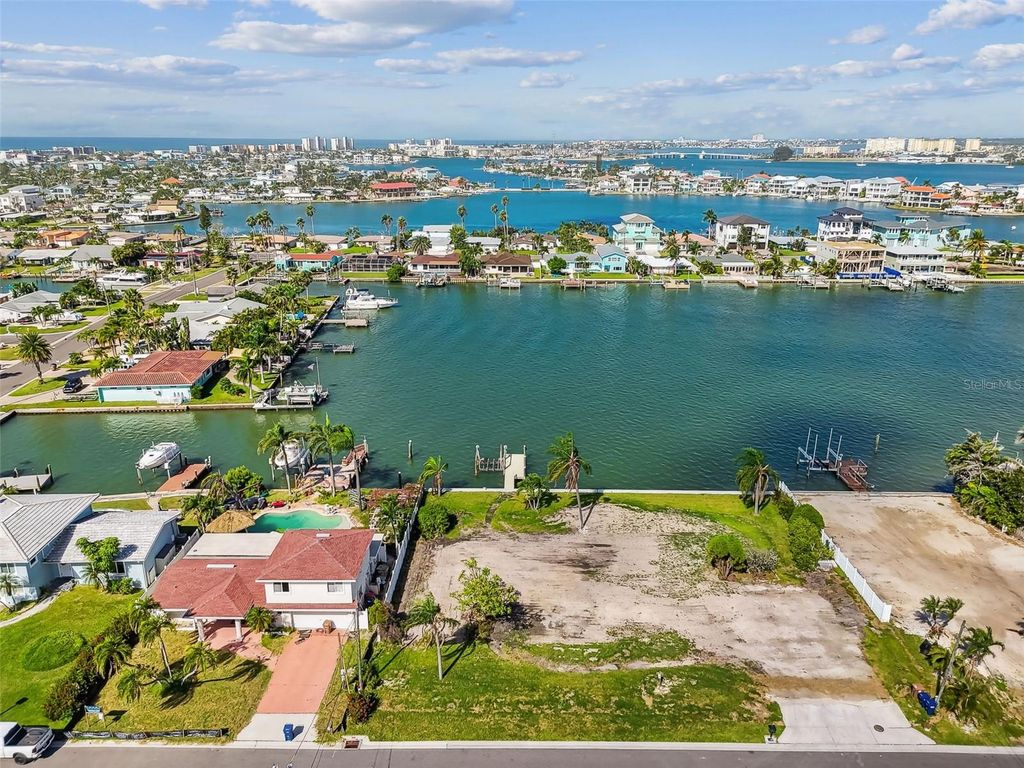 Image 12 of property listing at 570 JOHNS PASS AVENUE, Madeira Beach, FL 33708