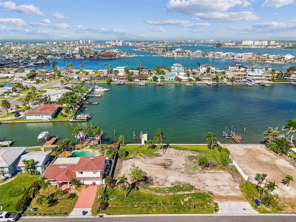 Image 22 of property listing at 570 JOHNS PASS AVENUE, Madeira Beach, FL 33708