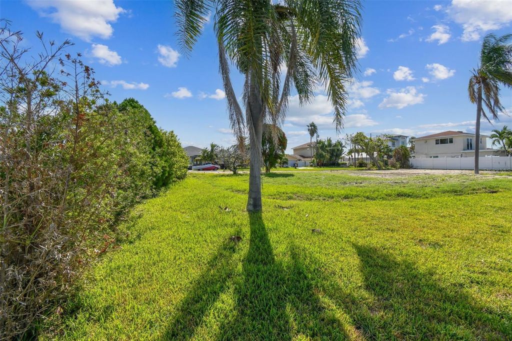 Image 37 of property listing at 570 JOHNS PASS AVENUE, Madeira Beach, FL 33708