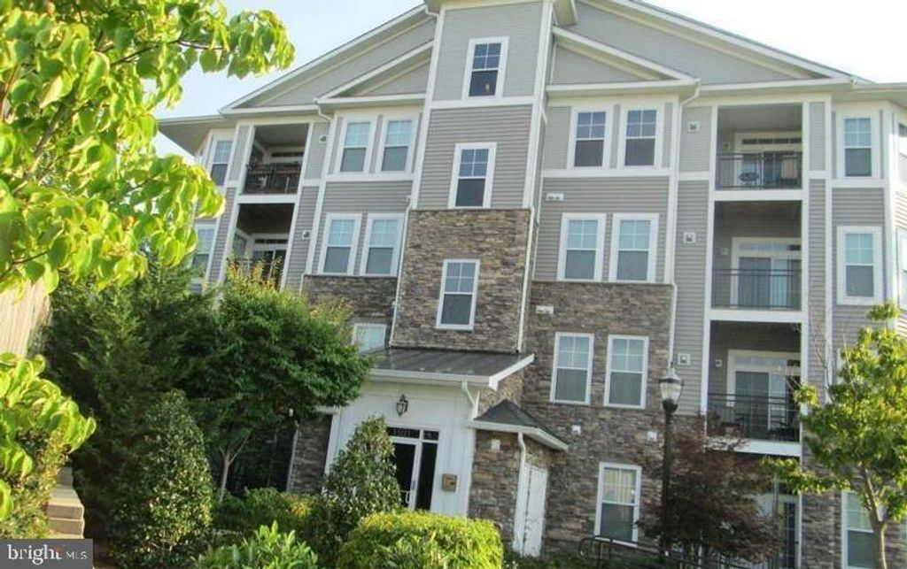 1301 KAREN BLVD #403, Capitol Heights, MD 20743